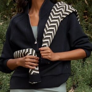 Varley Cortina Half-Zip Sweater Sweatshirt Ebony sz S Anthropologie GUC